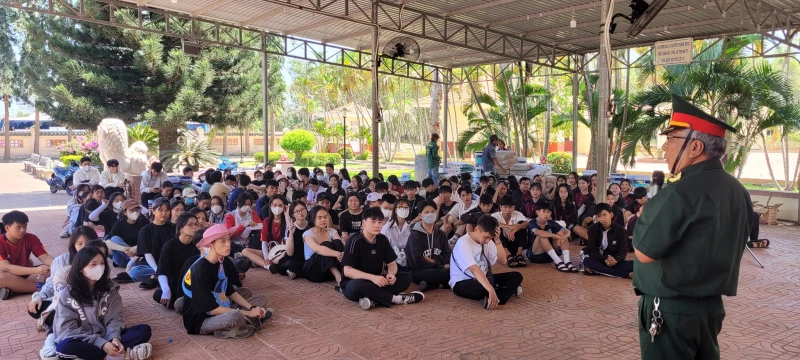 THAM QUAN TRẢI NGHIỆM CÙNG VỚI HỌC SINH TRƯỜNG THPT XUYÊN MỘC