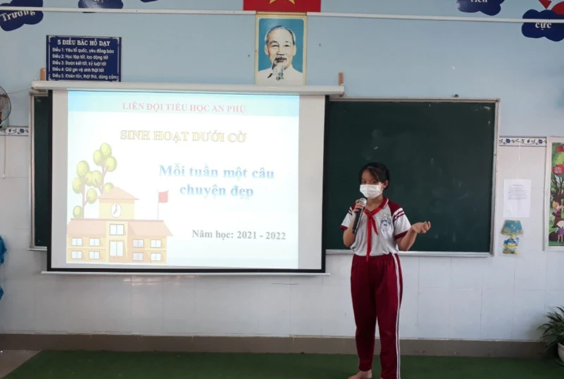 Kể chuyện dưới cờ