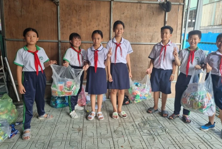 Liên Đội TH An Phú – Thu gom vỏ hộp sữa