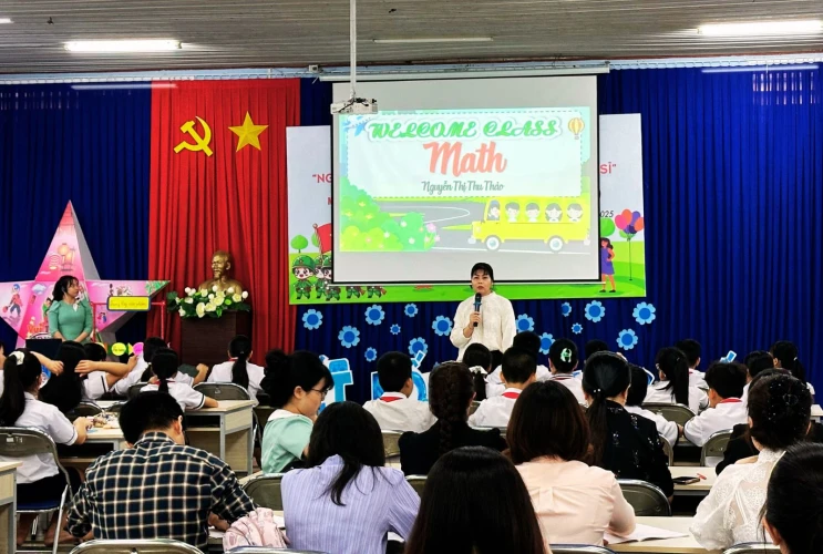 Đổi mới phương pháp dạy học Toán qua tiết học song ngữ tại trường Tiểu học An Phú
