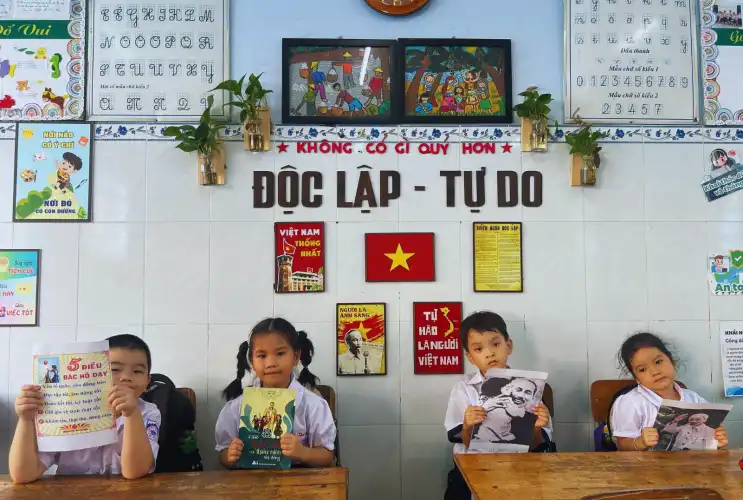 Lan tỏa không gian học tập ý nghĩa từ phong trào treo ảnh Bác Hồ