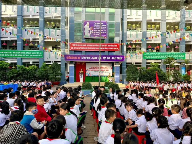 CÔNG AN PHƯỜNG TUYÊN TRUYỀN PHỔ BIẾN GIÁO DỤC PHÁP LUẬT TẠI TRƯỜNG TIỂU HỌC AN PHÚ