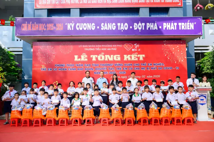 TỔ CHỨC LỄ TỔNG KẾT PHONG TRÀO “NẮM GẠO TÌNH THƯƠNG”