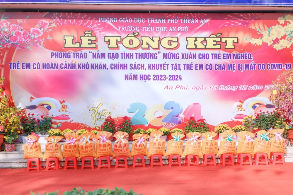 Quà tặng mừng Xuân 2024