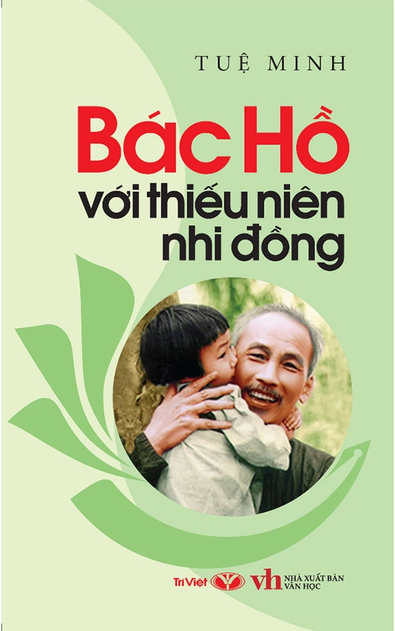Bác Hồ với thiếu niên nhi đồng