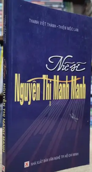 Nữ sĩ Nguyễn Thị Manh Manh