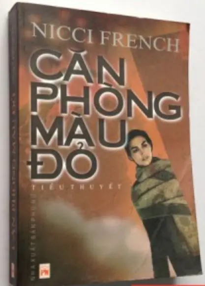 Căn phòng màu đỏ