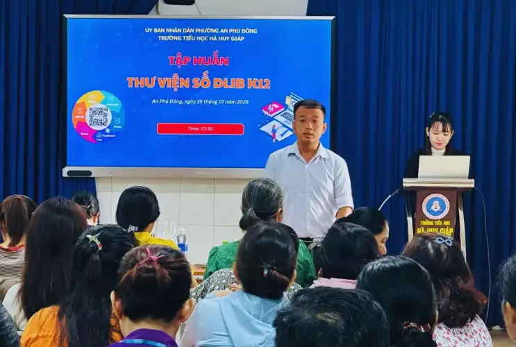 Tập huấn Thư viện số DLib K12 tại trường Tiểu học Hà Huy Giáp