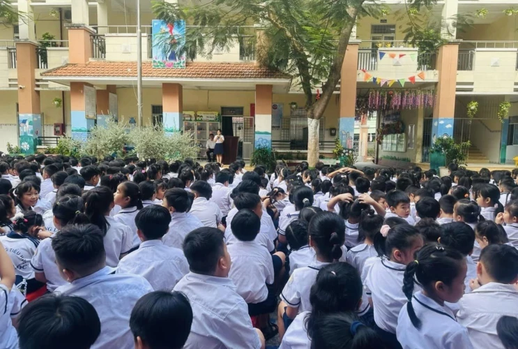 Mỗi tuần một câu chuyện đẹp, một cuốn sách hay, một tấm gương sáng