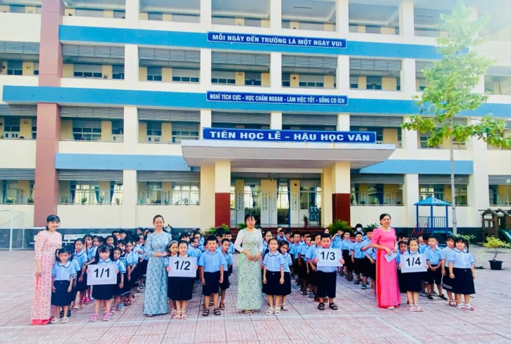 Trường Tiểu học Kim Đồng hân hoan chào đón học sinh lớp 1 năm học 2024-2025