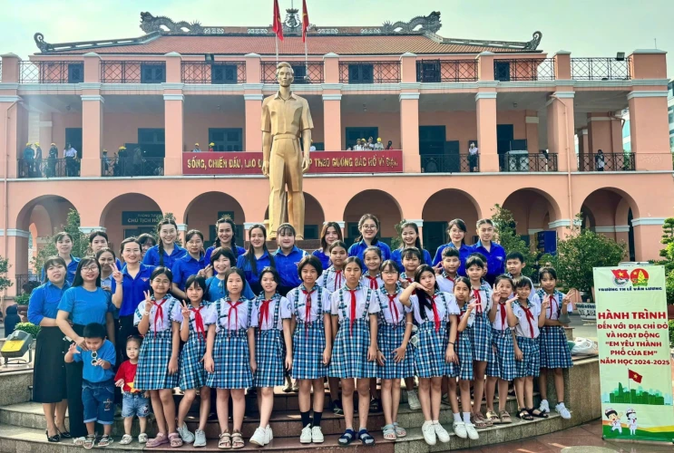 Chương trình "Hành trình đến với địa chỉ đỏ" và hoạt động "Em yêu Thành phố của em" năm 2024