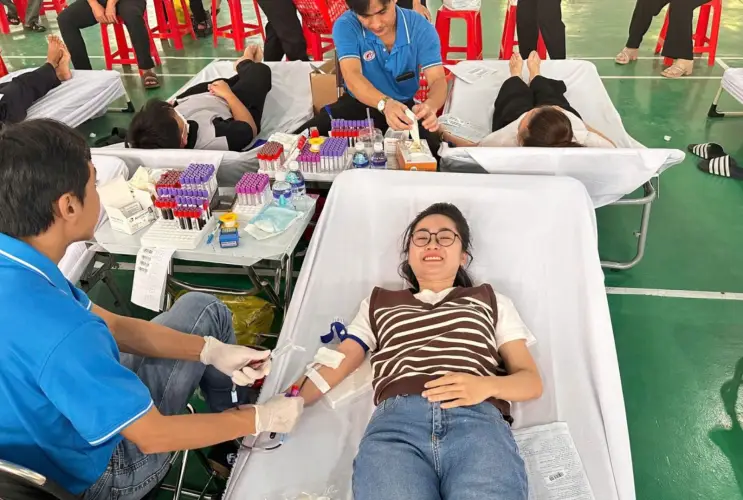 Trường Tiểu học Long Liên chung tay hiến máu, lan tỏa tinh thần nhân ái