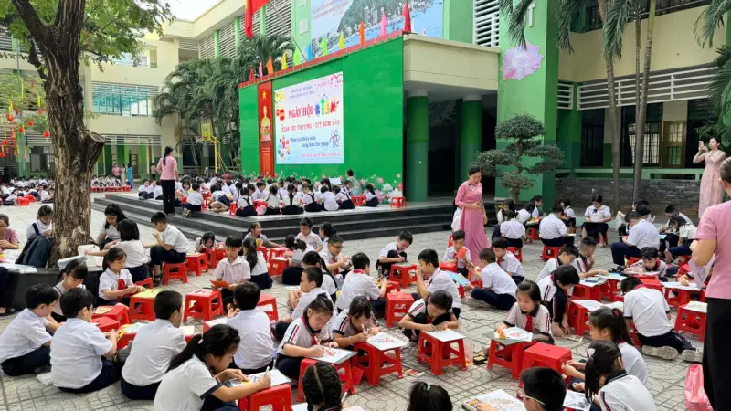 NGÀY HỘI STEM – BÉ SÁNG TẠO, HỌC ĐIỀU HAY