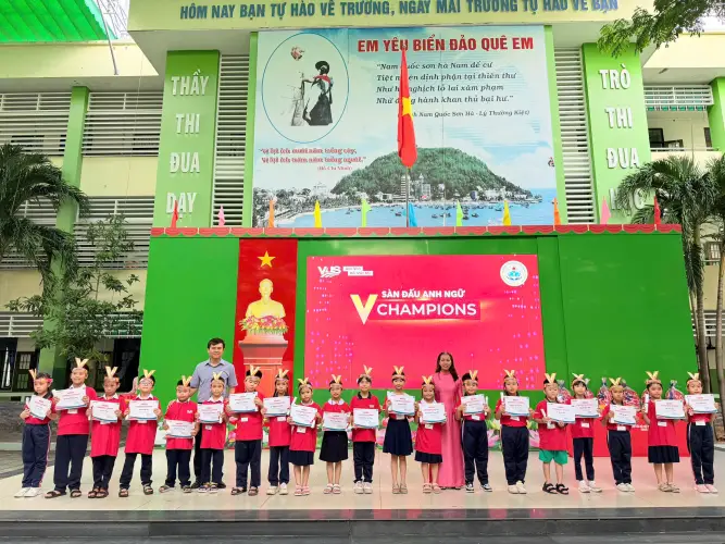 RUNG CHUÔNG VÀNG CÙNG VUS – Anh Văn Hội Việt Mỹ: SÂN CHƠI TRÍ TUỆ ĐẦY HỨNG KHỞI