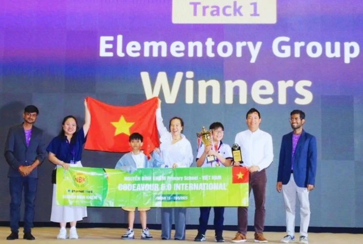 Học sinh Tiểu học ở TP. HCM đoạt giải Nhất cuộc thi lập trình quốc tế