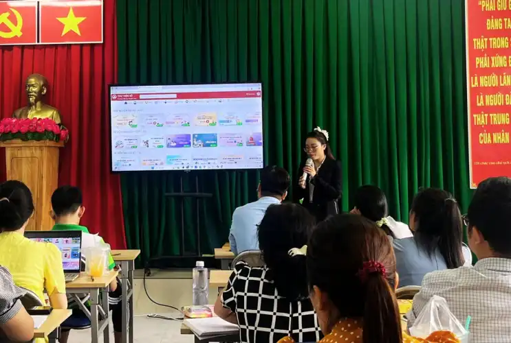 Tập huấn Thư viện số DLib K12 tại trường Tiểu học Nguyễn Trực