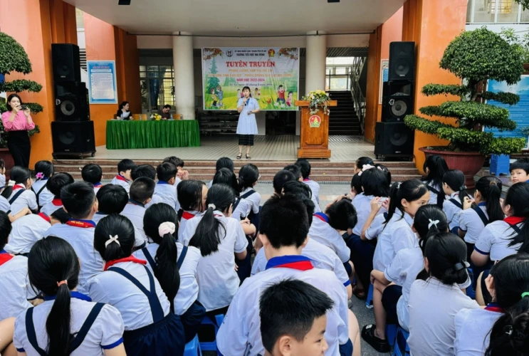 Chương trình Phòng chống xâm hại trẻ em tại Trường Tiểu học Nhị Đồng