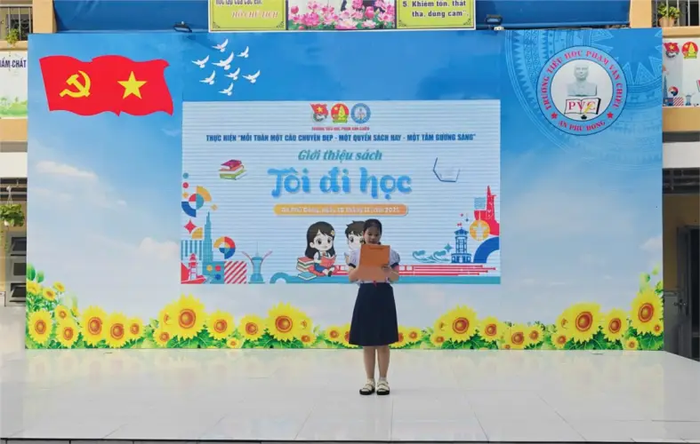 Giới thiệu sách Tháng 11 - Cuốn sách: Tôi đi học
