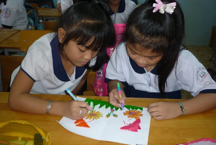 Hội thi vẽ tranh Ngày hội Sắc màu Trường TH Tân Vĩnh Hiệp A