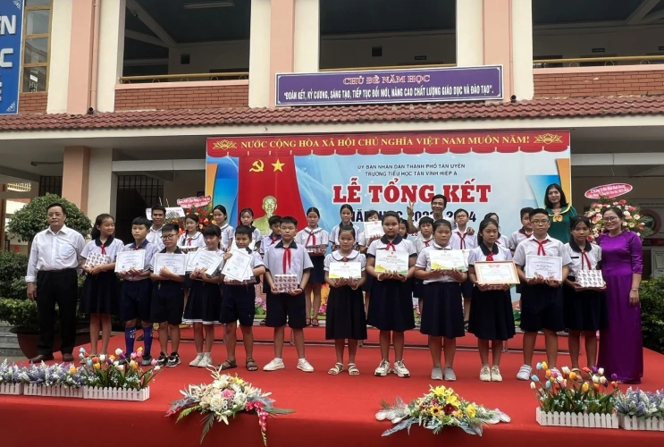Lễ tổng kết năm học 2023 - 2024 Trường Tiểu học Tân Vĩnh Hiệp A