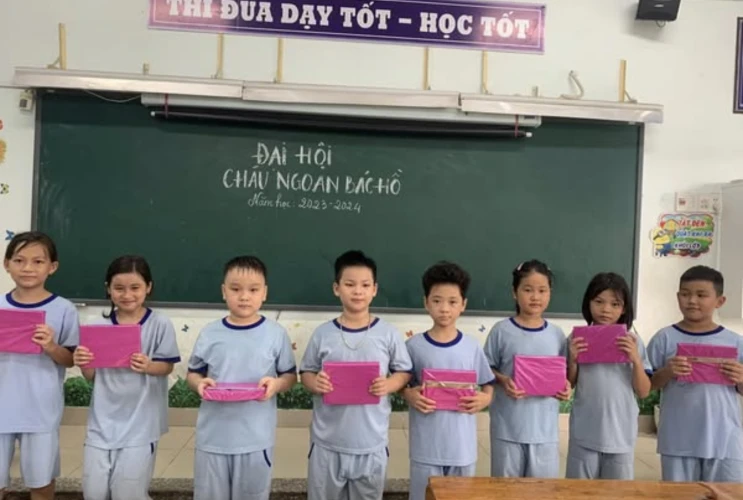 Lễ tuyên dương danh hiệu "Cháu ngoan Bác Hồ" cho năm học 2023 - 2024