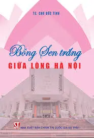 Bông sen trắng giữa lòng Hà Nội