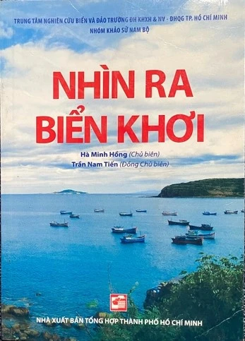 Nhìn ra biển khơi