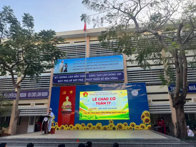 CHÀO CỜ TUẦN 17