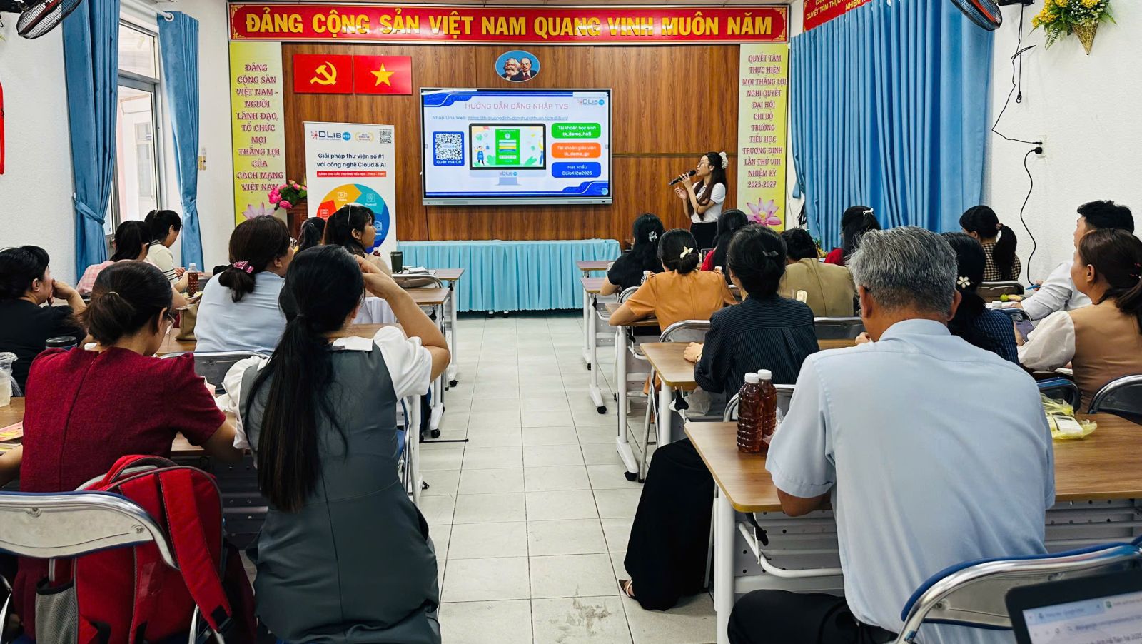 Tập huấn Thư viện số DLib K12 tại trường Tiểu học Trương Định
