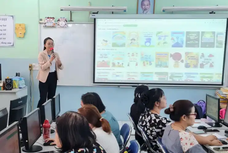 Tập huấn Thư viện số DLib K12 tại trường Tiểu học Trương Định