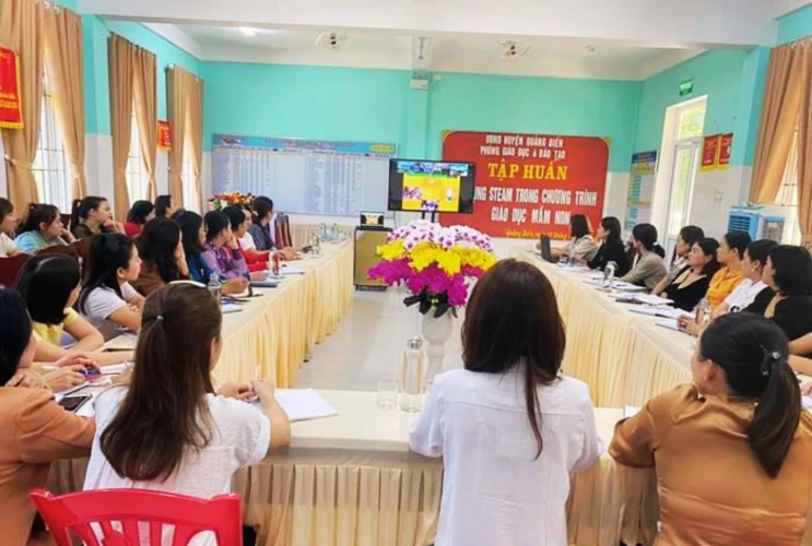 Tập huấn ứng dụng giáo dục STEAM trong thực hiện Chương trình giáo dục mầm non tại Huế