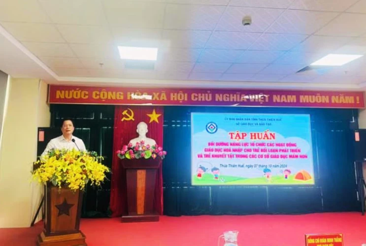 Tập huấn bồi dưỡng năng lực tổ chức hoạt động giáo dục hoà nhập cho trẻ rối loạn phát triển và trẻ khuyết tật tại các cơ sở giáo dục mầm non ở Huế