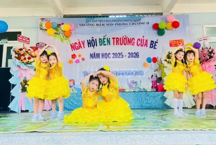 Khởi đầu năm học mới cùng các bé trường Mầm non Phong Chương II