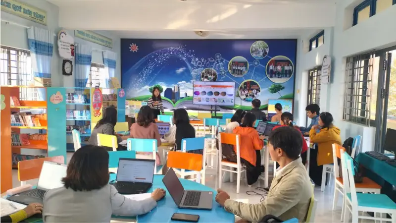 Trường THCS Phú Thanh Ứng dụng TVS DLib K12 trong học tập và giảng dạy: Bước chuyển mình từ thư viện đến lớp học