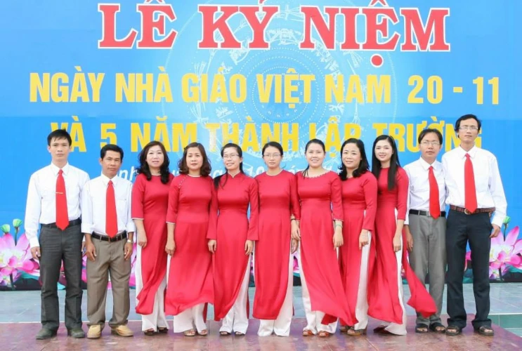 Xây dựng mô hình “Đơn vị học tập” tại Trường THPT Chuyên Lê Quý Đôn.