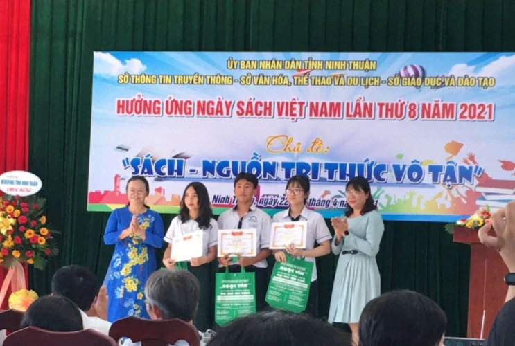 Cuộc thi tuyên truyền sách của Trường THPT Chuyên Lê Quý Đôn