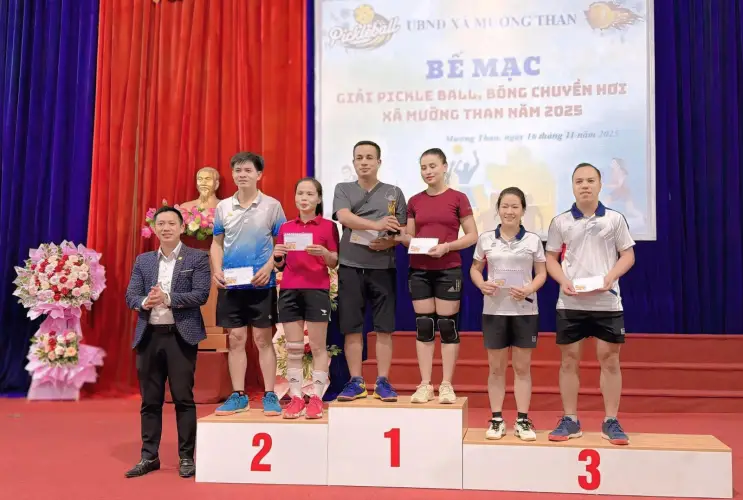 Bế mạc Giải Pickleball và Bóng chuyền hơi xã Mường Than năm 2025