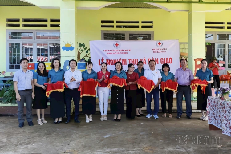 Chung tay để học sinh vùng xa Đắk Nông có môi trường học tập tốt hơn