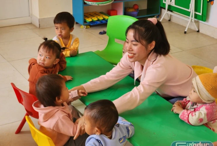 Kiến nghị có biên chế cho vị trí nhân viên nấu ăn, cấp dưỡng ở trường mầm non