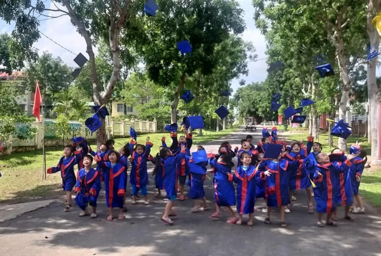 Tạm biệt các bạn nhỏ lá 2 – chúc các con luôn chăm ngoan!