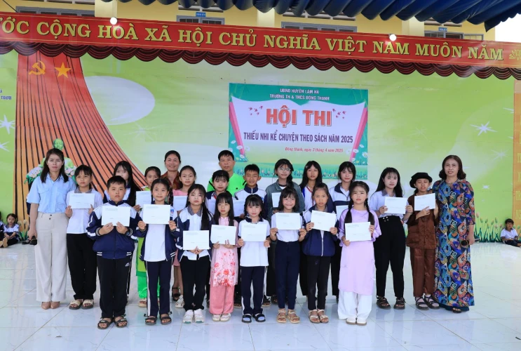 Sôi Nổi Hội Thi “Thiếu Nhi Kể Chuyện Theo Sách Năm 2025” Diễn Ra Tại Trường TH-THCS Đông Thanh