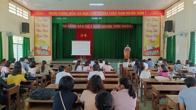 Bồi Dưỡng, Tập Huấn Lý Luận Chính Trị Hè Năm 2024 Cho Cán Bộ Quản Lý, Giáo Viên, Nhân Viên