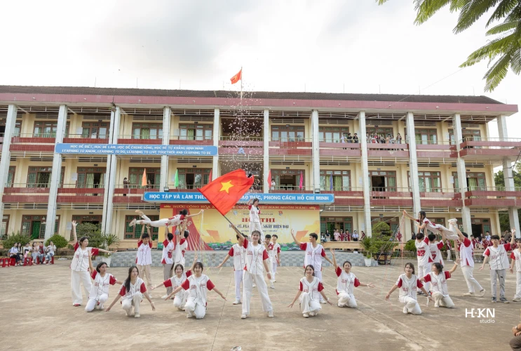 Sôi Động Hội Thi Dân Vũ, Flashmob, Nhảy Hiện Đại Chào Mừng Ngày Nhà Giáo Việt Nam