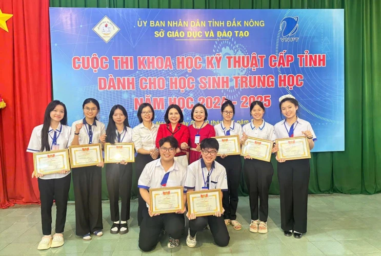 Trường THPT Chu Văn An Đạt Thành Tích Xuất Sắc Tại Cuộc Thi Khoa Học Kỹ Thuật Năm Học 2024-2025