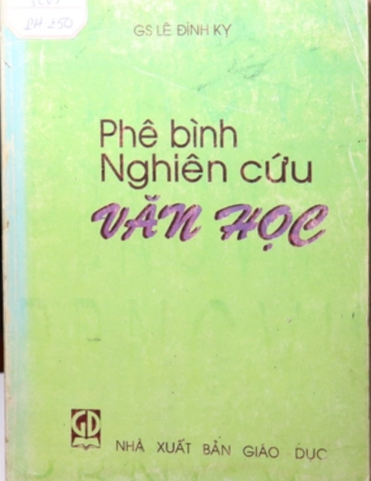 Phê bình nghiên cứu Văn học