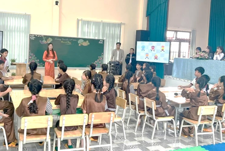 Sở Giáo dục và Đào tạo tỉnh Lâm Đồng tổ chức chuyên đề “Dạy học qua dự án môn Tiếng anh” cấp tiểu học, năm học 2024-2025.