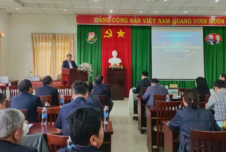 Khai giảng khóa bồi dưỡng, tập huấn chuyển đổi số, kỹ năng số