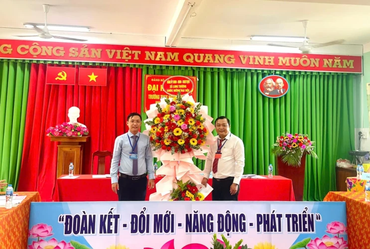 Đại hội Chi bộ Trường THCS Nguyễn An Ninh lần thứ 16