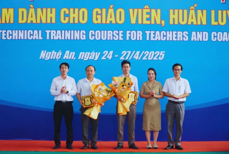 170 giáo viên Nghệ An tham gia khóa học chuyên môn kỹ thuật Vovinam