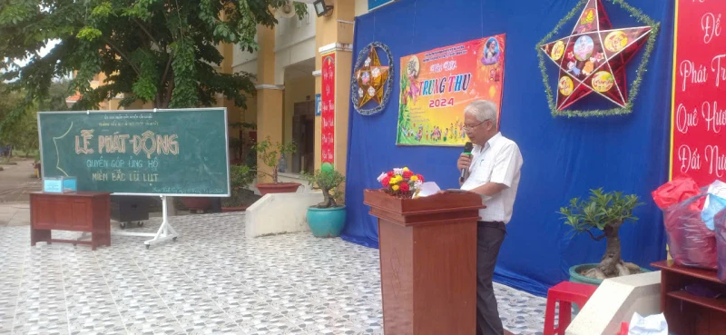 Tổ chức vui trung thu 2014 - chung tay góp sức vì đồng bào chịu thiệt hại do bão số 3